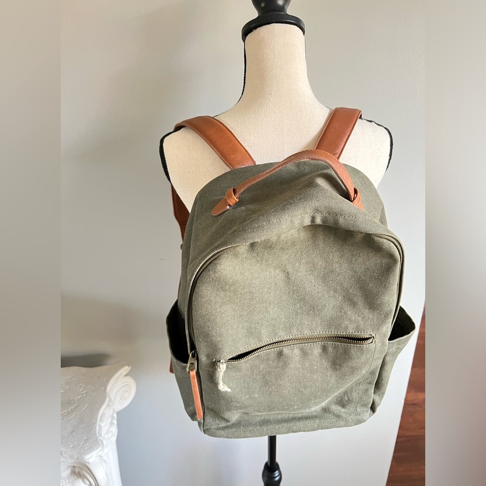 Universal Thread Unisex Green Canvas Backpack Veg… - image 1